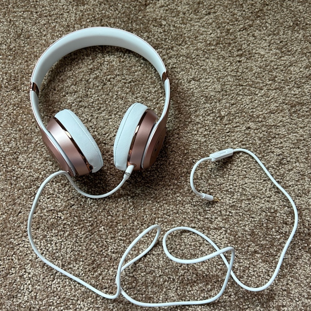 Wireless Beats Rose Gold Headphones